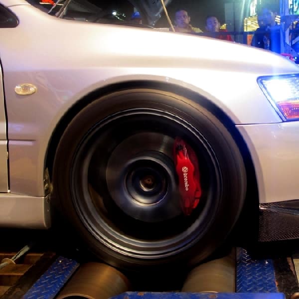 Saling Pecahkan Rekor Terjadi di Black Dyno Test FI Final BlackAuto Battle 2016