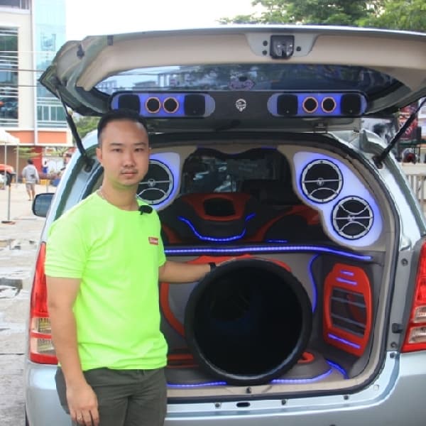 Adi Berhasil Juara Pertama SQL di BlackAuto Battle Balikpapan 2016