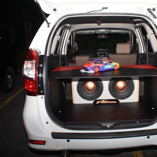 Wisnu Layak dapat Tropi di Kelas SPL di BlackAuto Battle Solo 2016