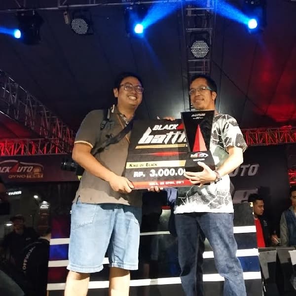Poles Ulang Interior, Avanza Veloz Kembali Sabet Gelar King of Black