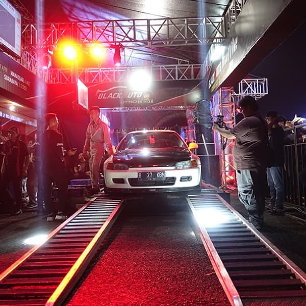 Keseruan 'Perang' Honda Jazz dan Brio di Arena Dynotest BlackAuto Battle Purwokero2018
