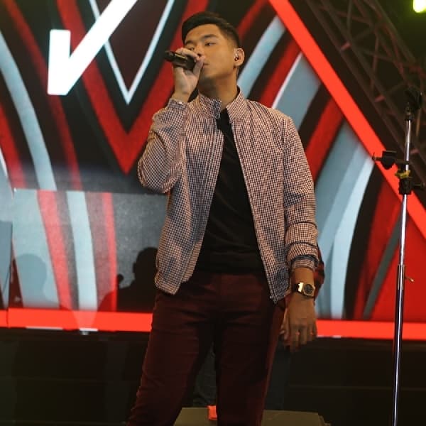 Jaz Bius Pengunjung BlackAuto Battle 2018 Surabaya dengan Lagu Andalannya