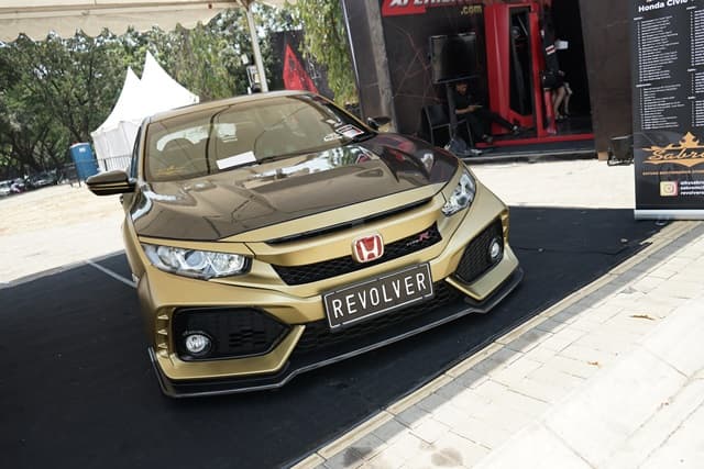 Revolver Bawa Hatchback Aliran Street Racing 