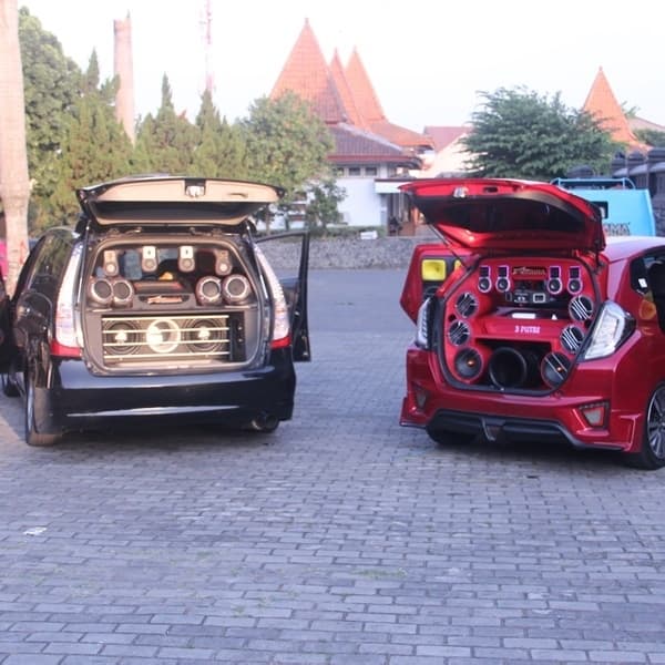 BlackOut Loud Warm Up 2019, Antara Ajang Gengsi dan Perang Bintang 