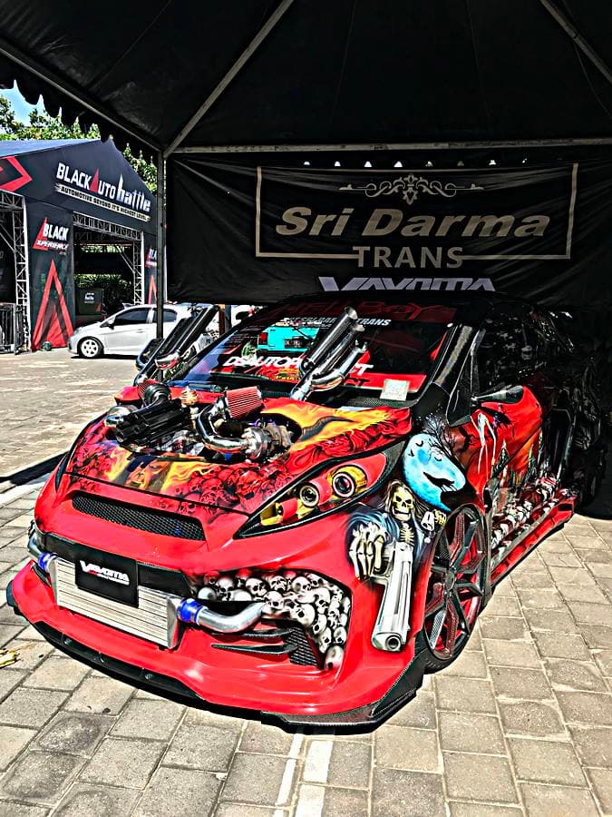 Berbasis Jazz, Berwajah Ford Fiesta, HellBoy   Vavoma Raih Contest Car Champ di BlackAuto  Battle Seri 2 Bali