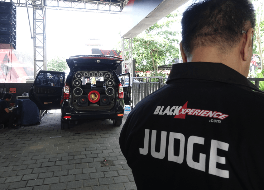 BlackOut Loud kelas SQL Twin Boombox, Seru All Local