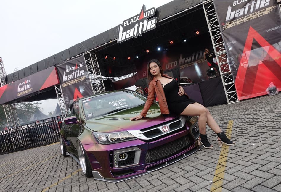 Blackshot Challenge! Lomba Abadikan Keseksian Novia Julia Berlenggok Di Honda Accord Kece