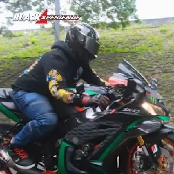 Modifikasi Kawasaki ZX10R, Siap Gas ke  Sirkuit Hingga Touring