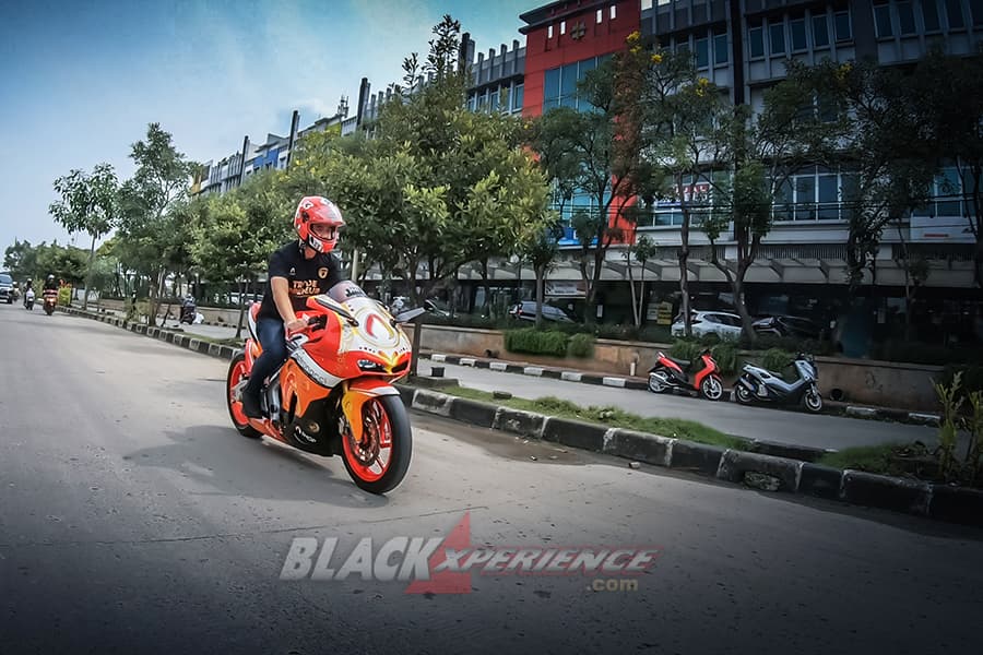 Adopsi Gaya Honda RC212v, Modifikasi Honda CBR250RR Totally Different 