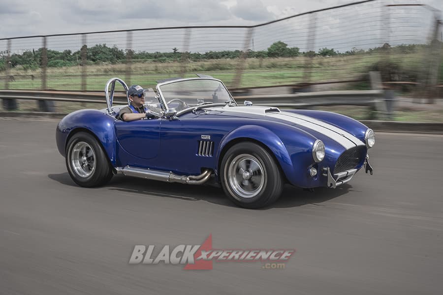 Gahar! Shelby Cobra 427 Berbasis Toyota Crown, Karya Builder Indonesia