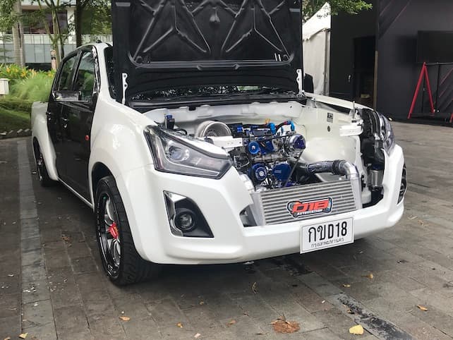 Mobil Modifikasi Keren Keluar Semua di Blackauto Battle 2024 Jakarta!