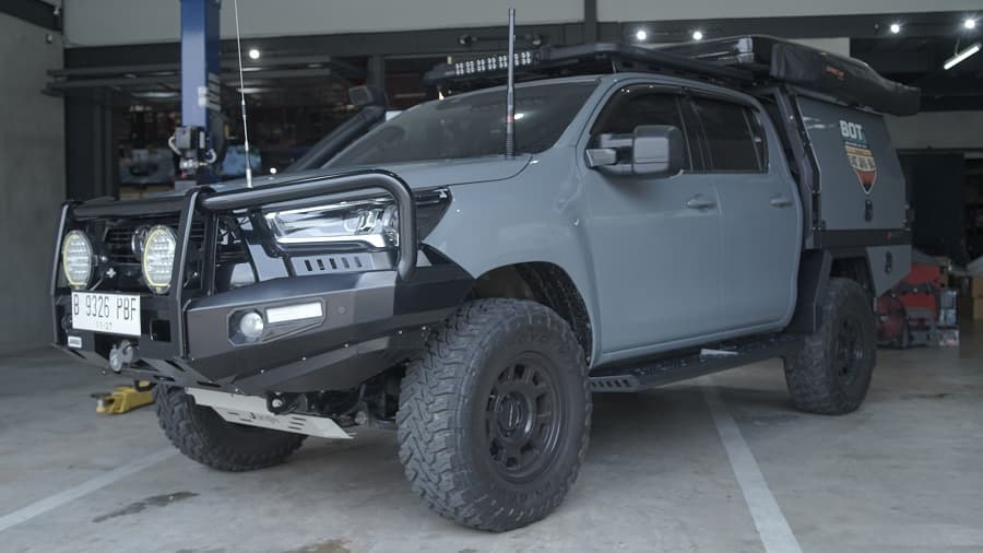 Toyota Hilux Overland, Pilihan Tepat Buat Camping?