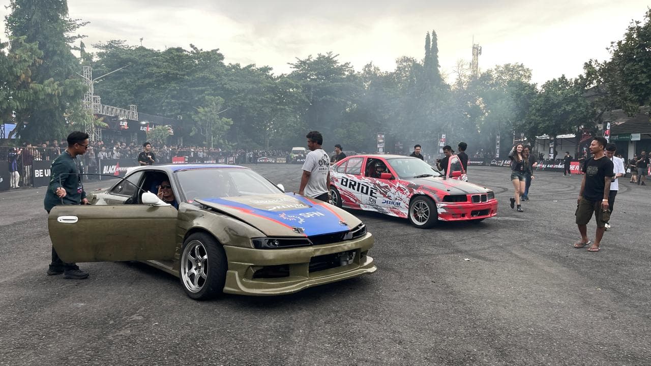 4 Drifter Nasional &lsquo;Ngamuk&rsquo; di Aksi Taxi Drift Blackauto Battle The Final 2025