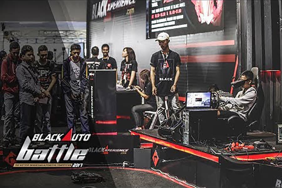 Activity Booth Blackxperience at The Final Black Auto Battle 2017 Bandung