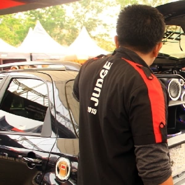 Andre Angkat Piala di Kelas Fun SQL di BlackAuto Battle 2015