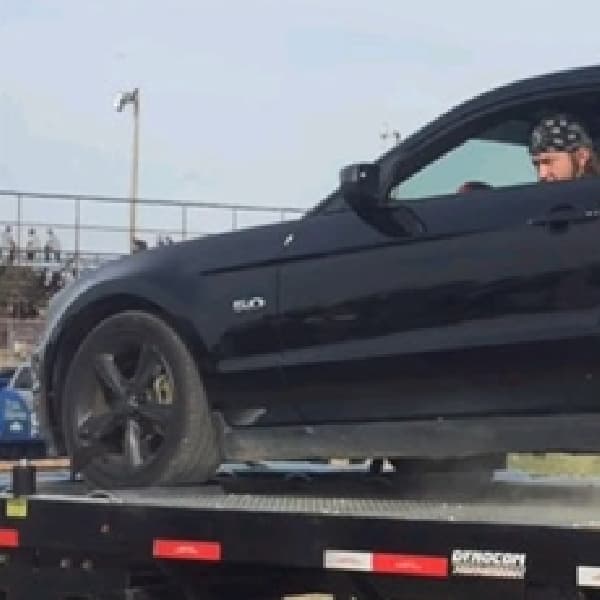 Sedang Kontes Dyno, Ban Ford Mustang GT Ini Meledak