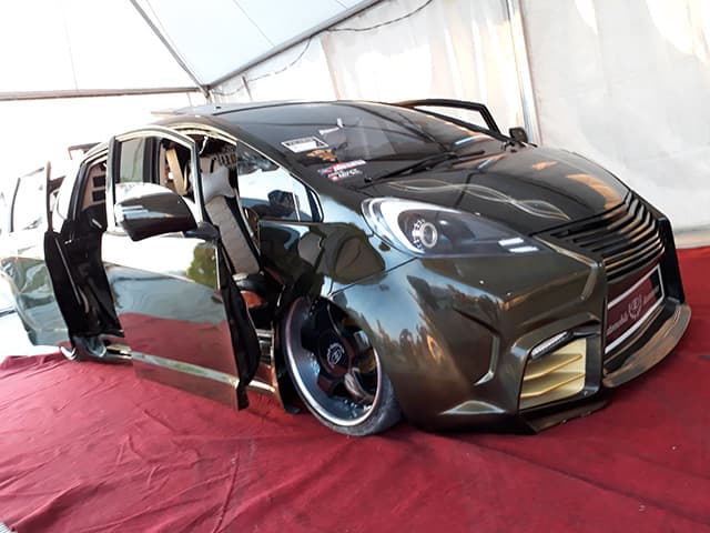 Honda Jazz Terpanjang Kreasi Sadli Raih Gelar The Champ BAB Makasar 2018