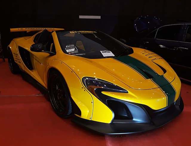 Deretan Supercar McLaren dan GT-R Mejeng di Final BlackAuto Battle 2018 Surabaya