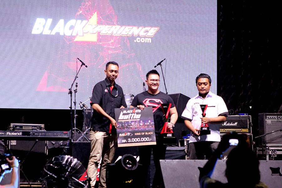 BMW E36 Japanese Version Sabet King of Black di BlackAuto Battle 2019 Jakarta