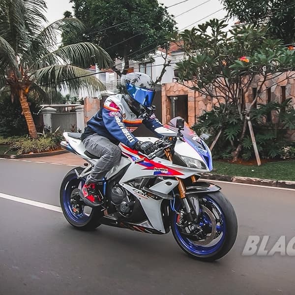 Modifikasi Honda CBR600RR, Proper and Clean Sportbike