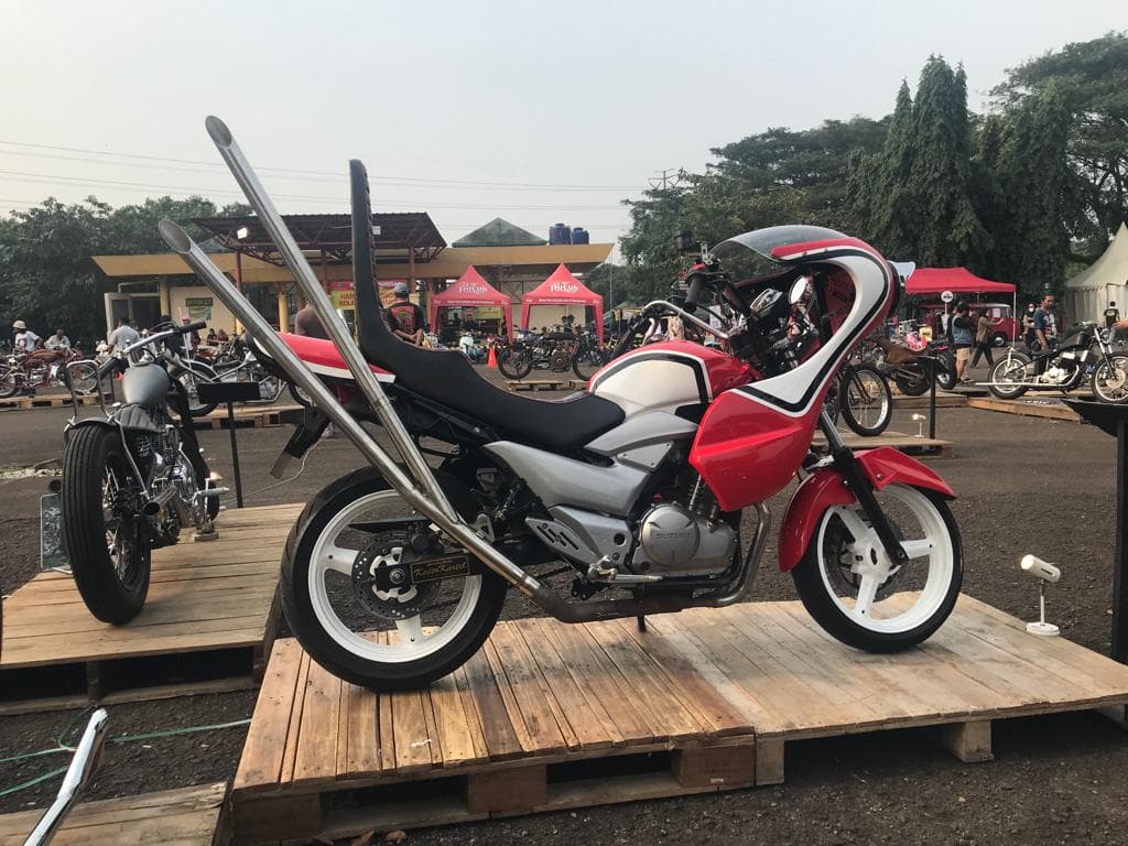 Bosozoku dan Thailook Trend Modifikasi Negeri Samurai dan Gajah Putih