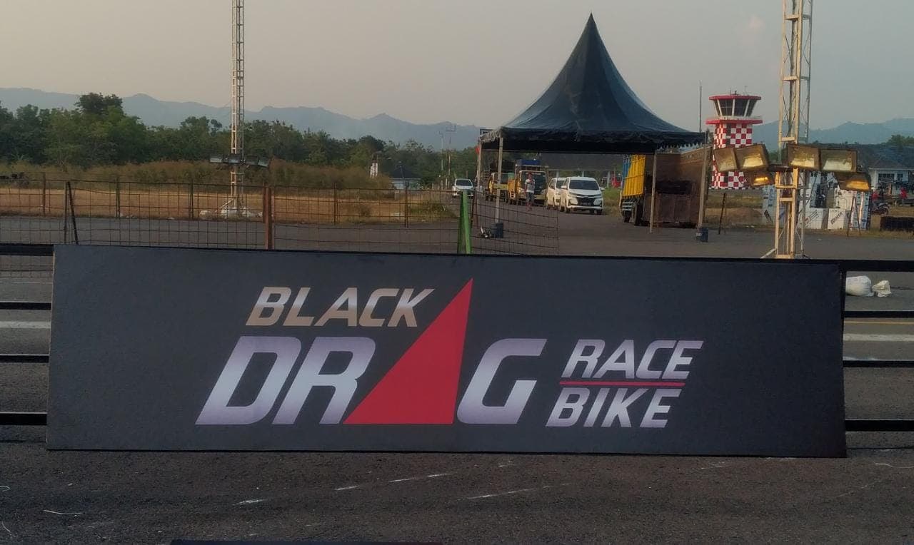 Black Drag Race Night Battle Gas Pol Hari Ini! 227 Mobil Ikut QTT, Begini Keseruannya