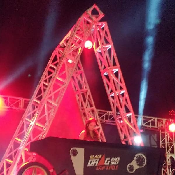 Rehat Gas Pol, Black Drag Race & Bike Night Battle Dihibur Banyak Entertaiment