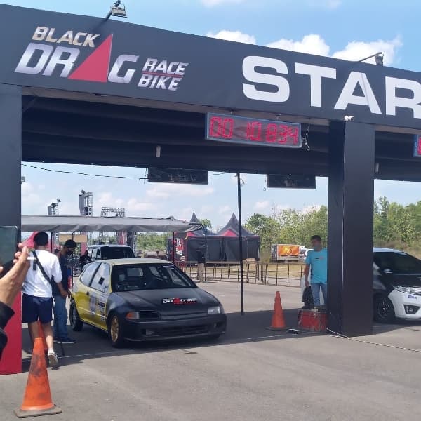 Black Drag Race Night Battle Gas Pol Hari Ini! 227 Mobil Ikut QTT, Begini Keseruannya