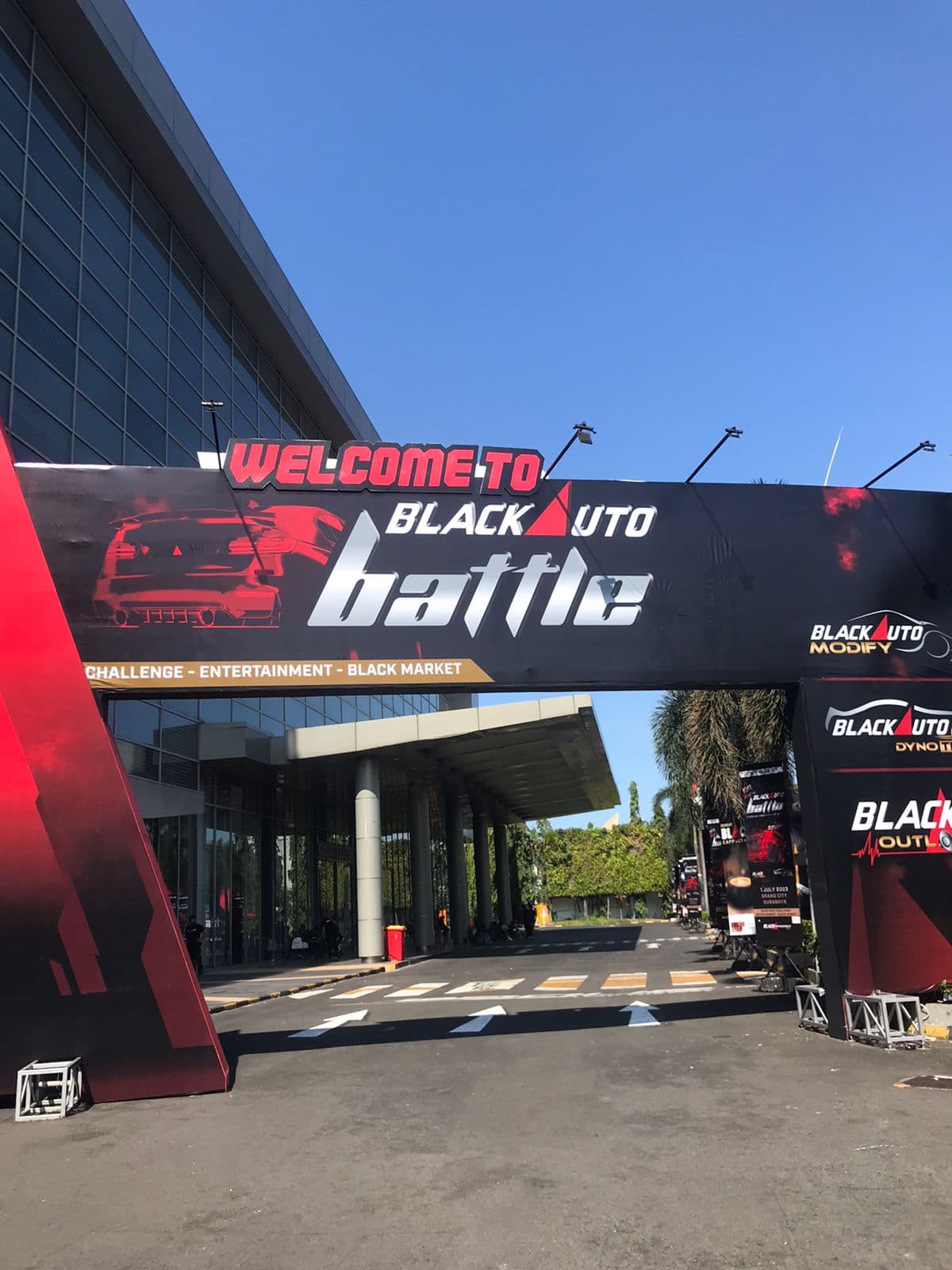 Blackauto Battle Surabaya 2023, Semarak Dengan Sedan Sport dan BlackBox Diecast