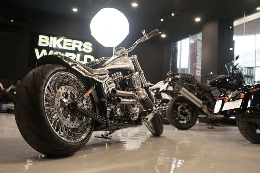 Harley Davidson Breakout Tampil Klasik Tapi Standout dan Juara II Kustom Fest 2018