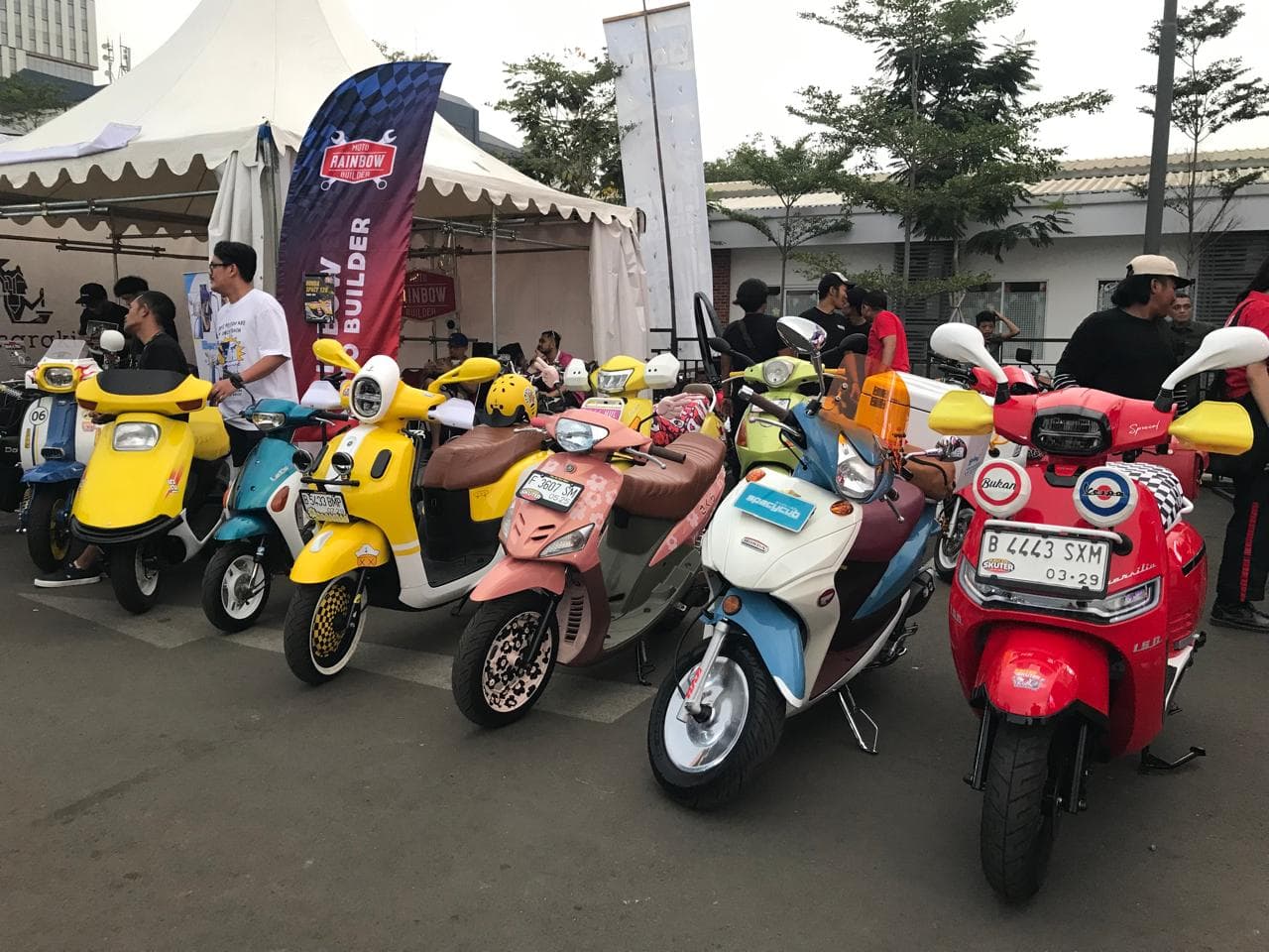 Rainbow Motobuilder : Bangun Kalcer Skuter To Be Game Changer