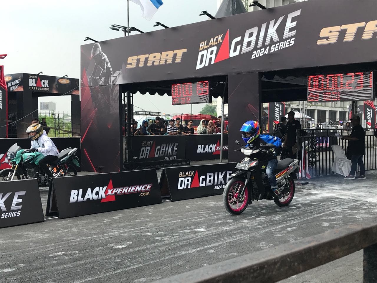 Pecah... Black Drag Bike 2024 Series Surabaya Tembus 700 Dragster