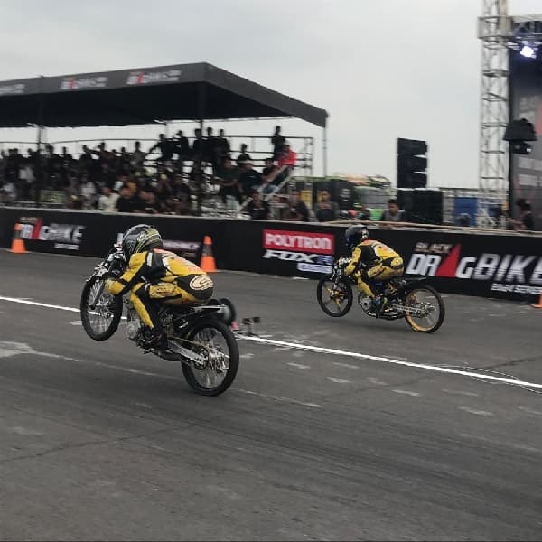 Profil Tim Drag Bike Ada tim PS2 Mojokerto, Tim Kosmik Malang dan Tim Limousin Saling Sumbang Podium
