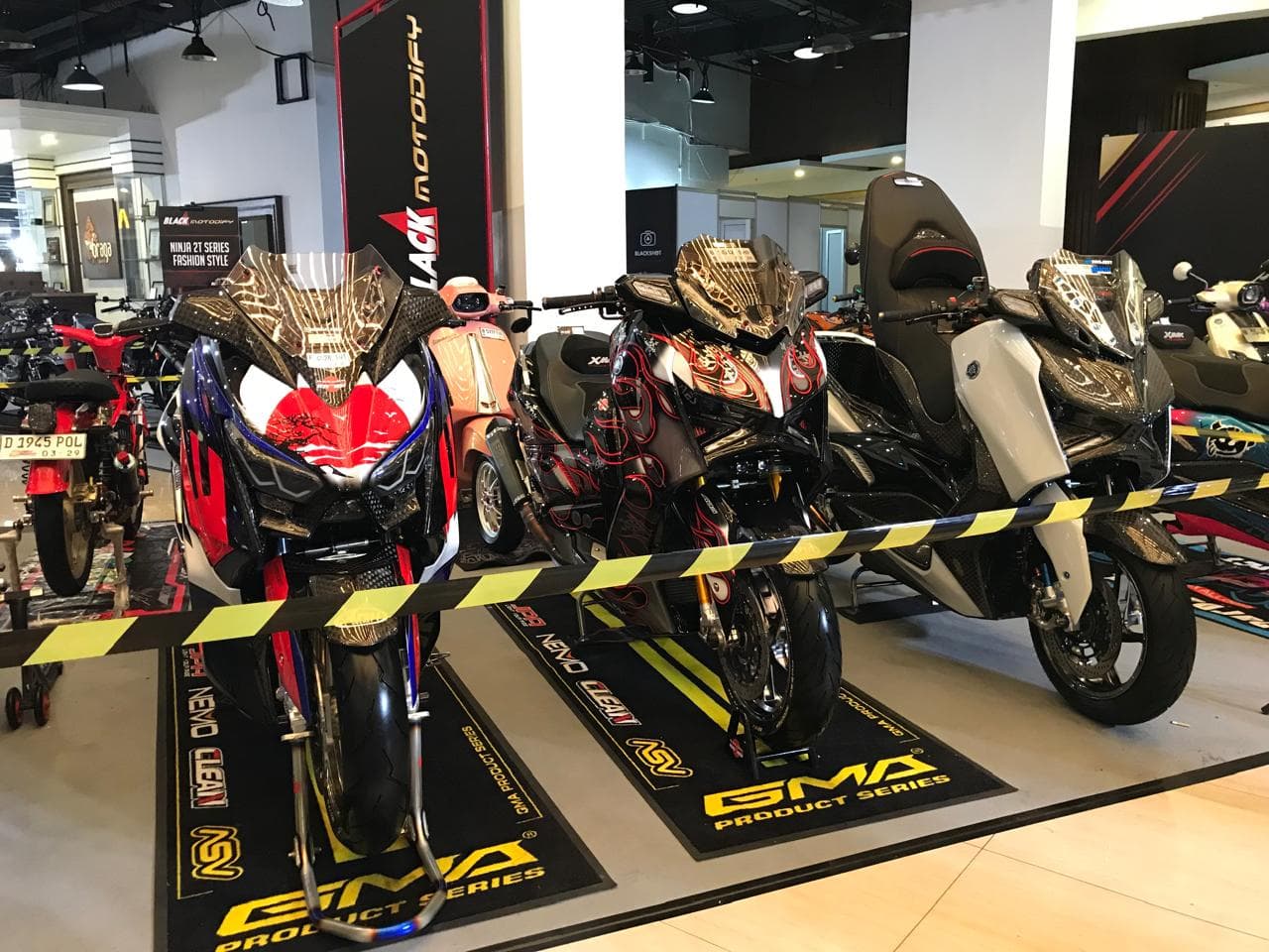 Black Motodify Bandung Hadir Dengan Keseruan Modifikasi Motor dan Entertainment Berkelas