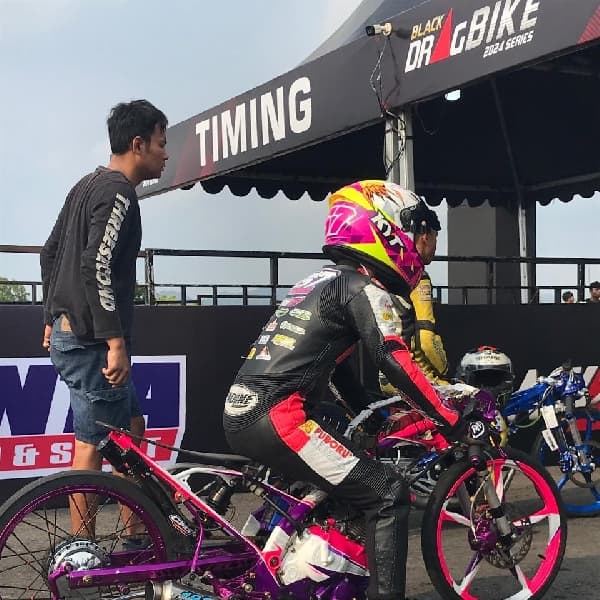 Black Drag Bike 402 M, Wildan Kecil Raih Time 10,285 di Kelas 59 Bebas, Yudis 9,752 di FFA 4T