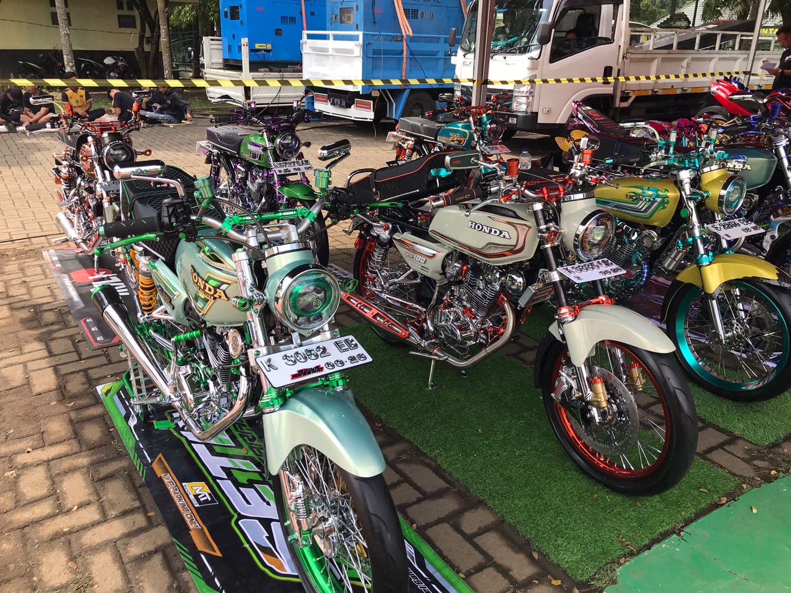 Keseruan Black Motodify Malang 2025! Motor Modifikasi Top Abies!