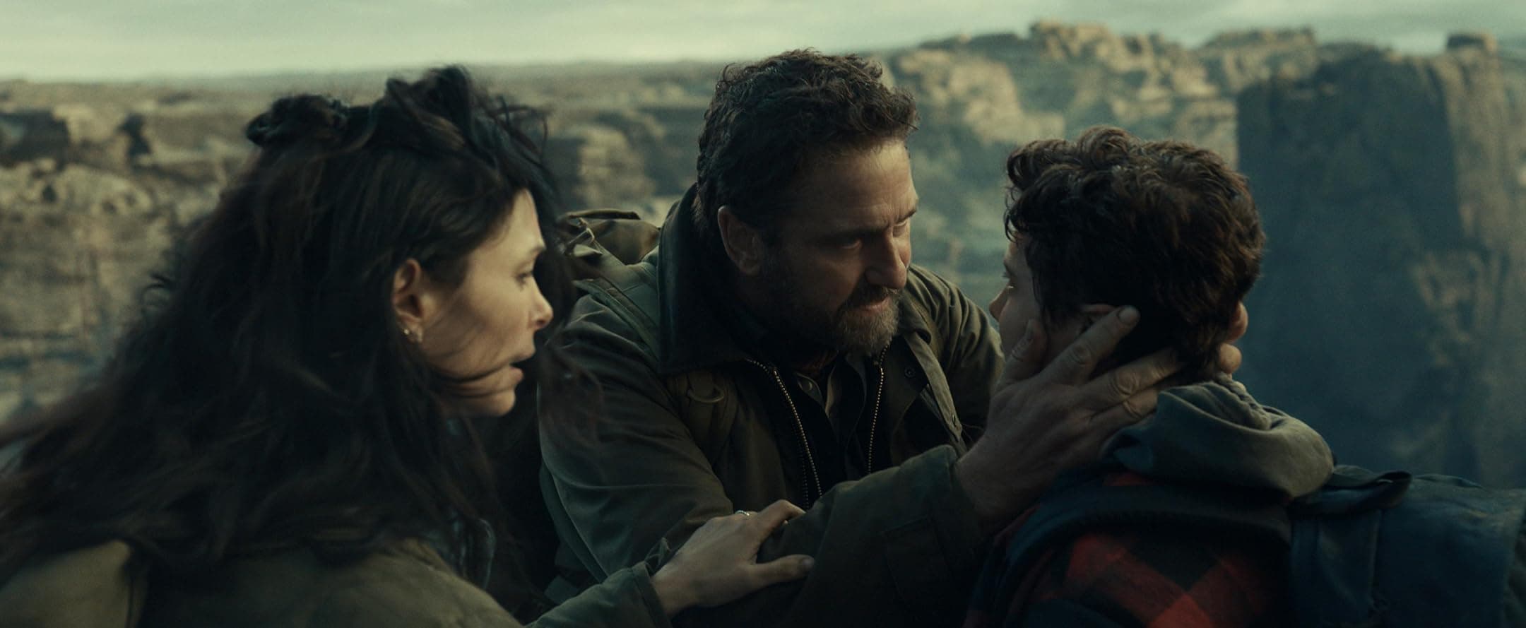 Review Greenland 2: Migration, Pelan di Awal, Seru Belakangan