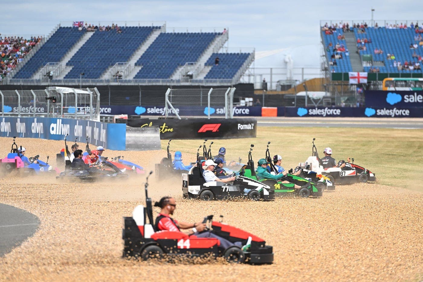 F1: Intip Keseruan Balapan Lego Ditengah GP Inggris