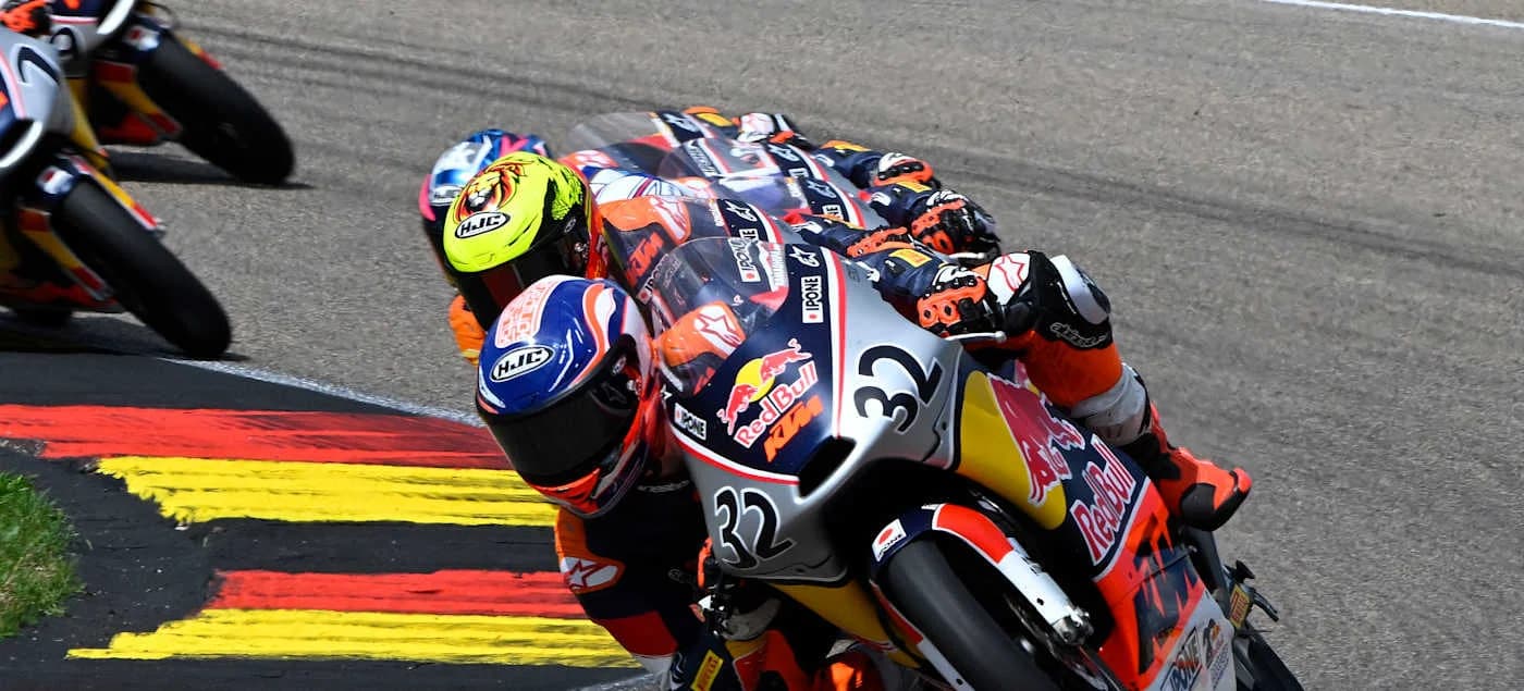 Kiandra Ramadhipa Akhirnya Menang Lagi di Red Bull MotoGP Rookies Cup Jerman